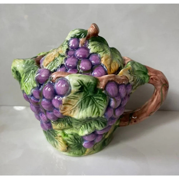 Vintage Houseware Ceramic Grapevine Teapot Purple Green - Picture 1 of 11